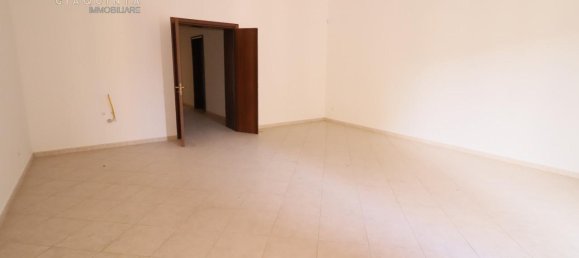 Casa de 10 divisões em Palagonia, Italy N.º 232800 3