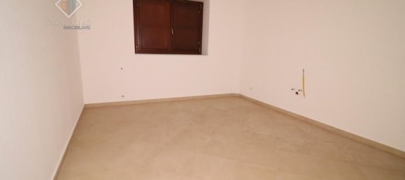 Casa de 10 divisões em Palagonia, Italy N.º 232800 21