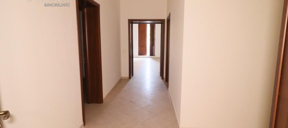 Casa de 10 divisões em Palagonia, Italy N.º 232800 4