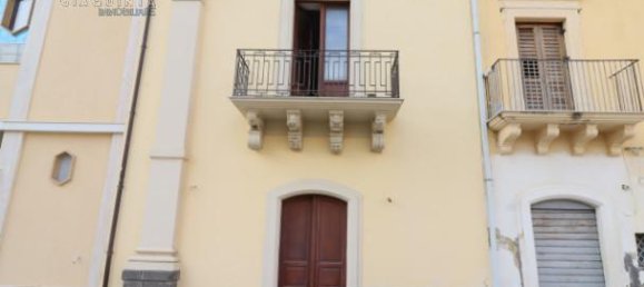 Casa de 10 divisões em Palagonia, Italy N.º 232800 24