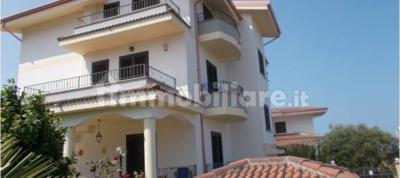 5 bedrooms Villa in Grisolia, Italy No. 278596 2