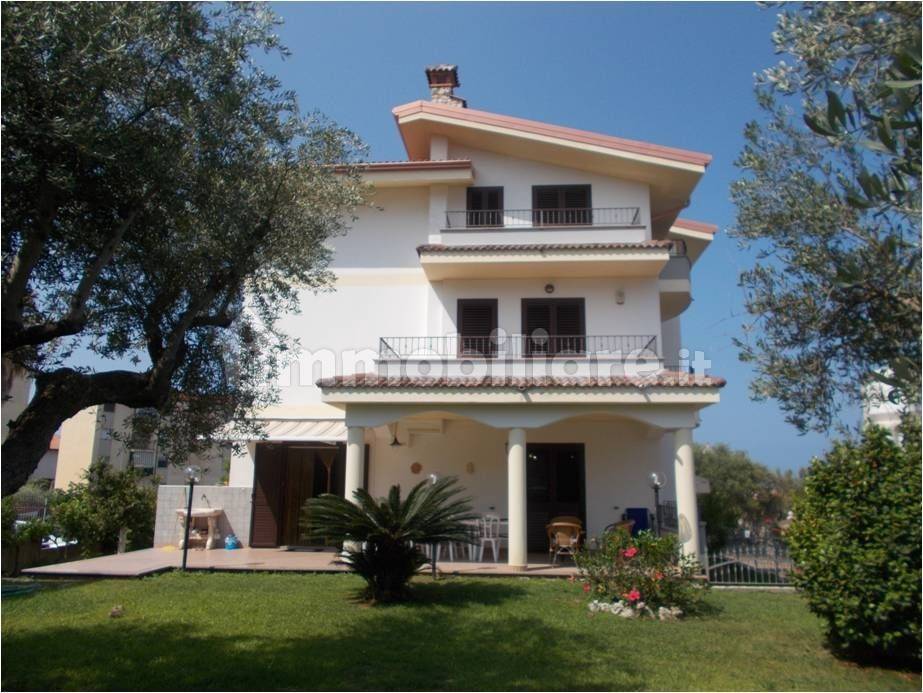 5 bedrooms Villa in Grisolia, Italy No. 278596