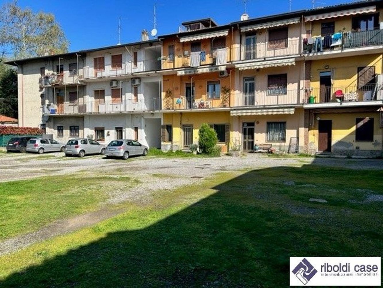 3-Zimmer Wohnung in Cesano Maderno, Italy, Nr. 136312
