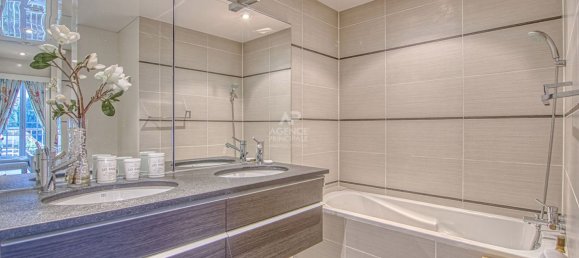 4 bedrooms Apartment in Versailles, France No. 293257 16