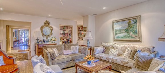 4 bedrooms Apartment in Versailles, France No. 293257 10