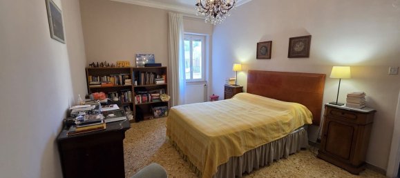 4 Schlafzimmer Wohnung in Naples, Italy, Nr. 371982 17