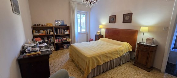 4 Schlafzimmer Wohnung in Naples, Italy, Nr. 371982 19
