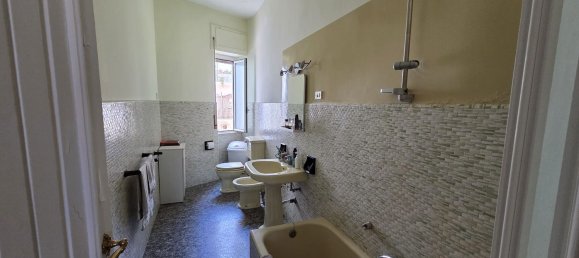 4 Schlafzimmer Wohnung in Naples, Italy, Nr. 371982 22