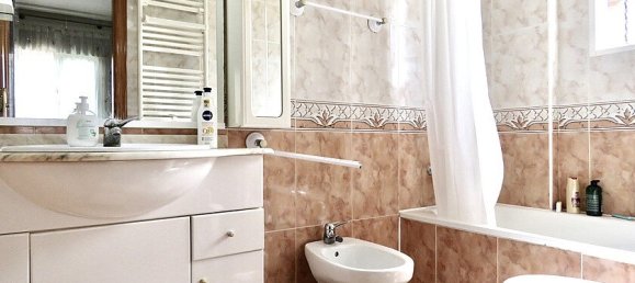 3 bedrooms Villa in Urbanizacion Las Filipinas, Spain No. 14377 19