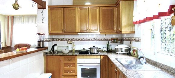 3 bedrooms Villa in Urbanizacion Las Filipinas, Spain No. 14377 8