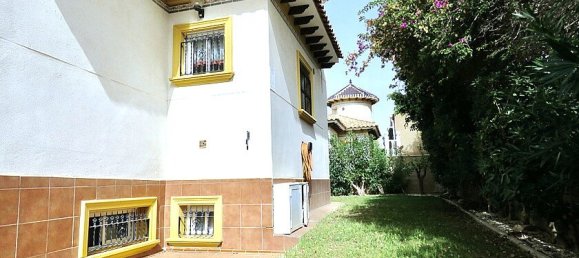 3 bedrooms Villa in Urbanizacion Las Filipinas, Spain No. 14377 28