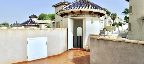 3 bedrooms Villa in Urbanizacion Las Filipinas, Spain No. 14377 5