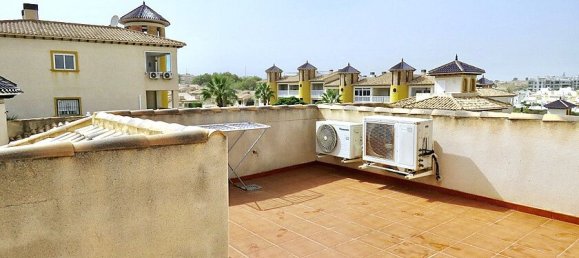 3 bedrooms Villa in Urbanizacion Las Filipinas, Spain No. 14377 23