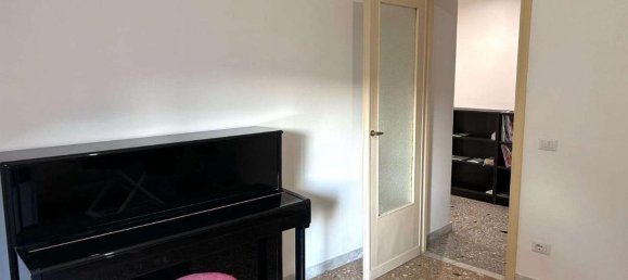3 rooms Apartment in Rome, Italy No. 113853 8