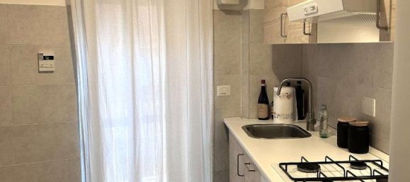 3 rooms Apartment in Rome, Italy No. 113853 9