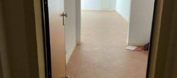 1 bedroom Apartment in Ferrara, Italy No. 19569 5