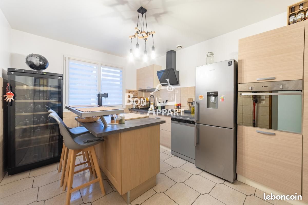 Дом с 3 спальнями в Жёф, Франция № 52586