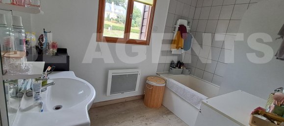 3 Schlafzimmer Haus in Secheval, France, Nr. 363196 8