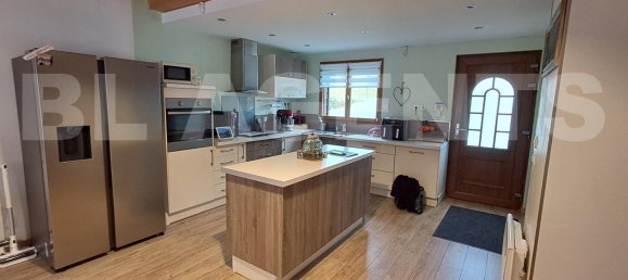 3 Schlafzimmer Haus in Secheval, France, Nr. 363196 9