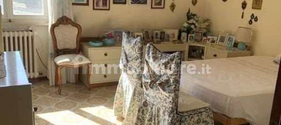 5 rooms Apartment in Livorno, Italy No. 151901 5