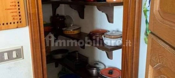 5 rooms Apartment in Livorno, Italy No. 151901 4