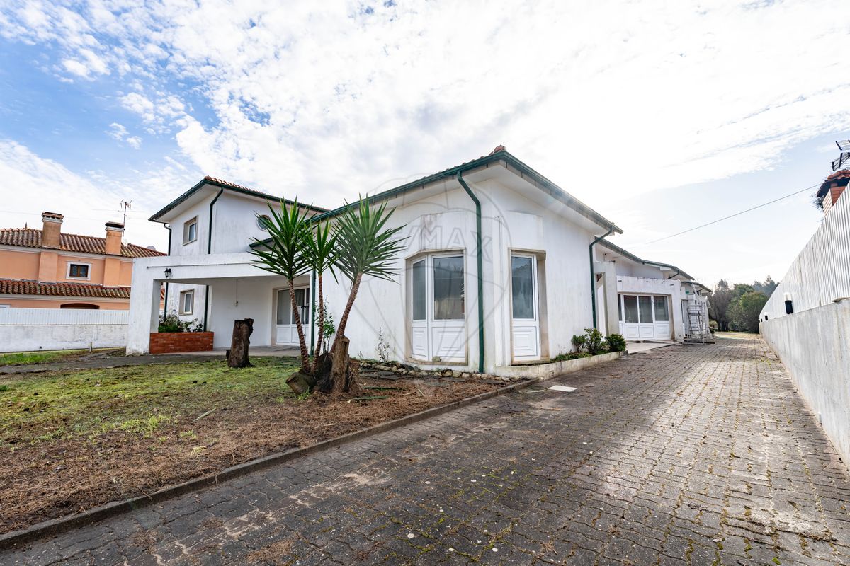 Imóvel comercial em Febres, Portugal 669 m² N.º 22467