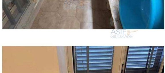 3 rooms Apartment in Torre del Greco, Italy No. 12509 6