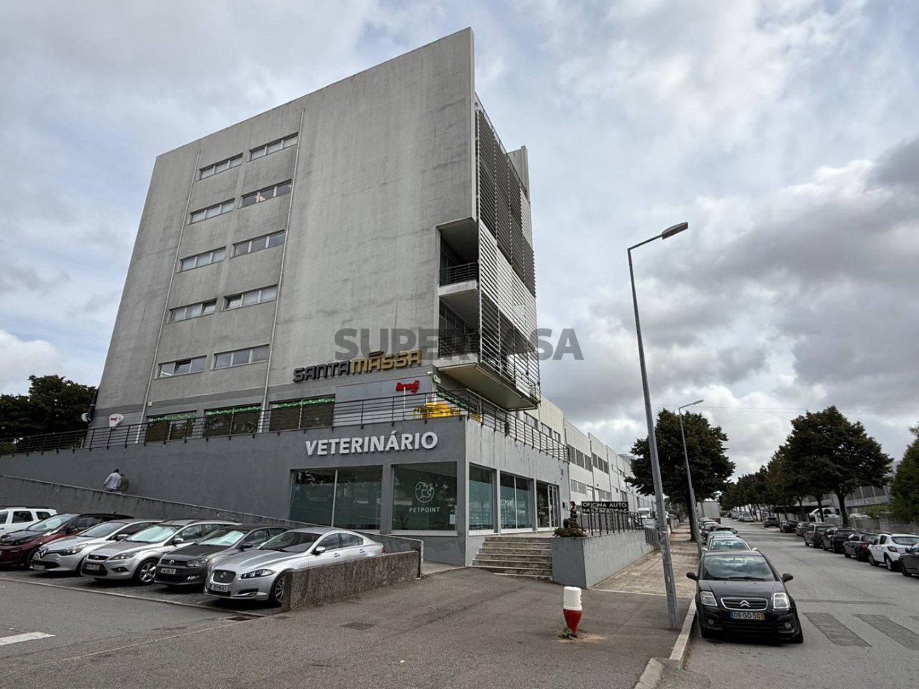 Bureau à Ermesinde, Portugal 241m² No. 354611