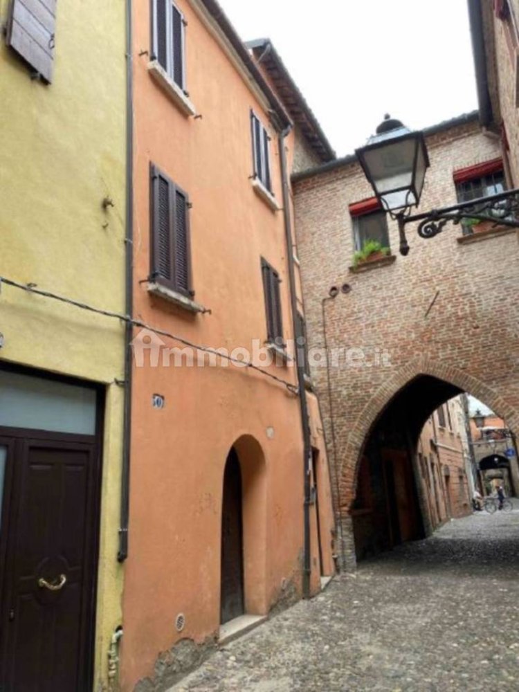1 bedroom Apartment in Ferrara, Italy No. 19571