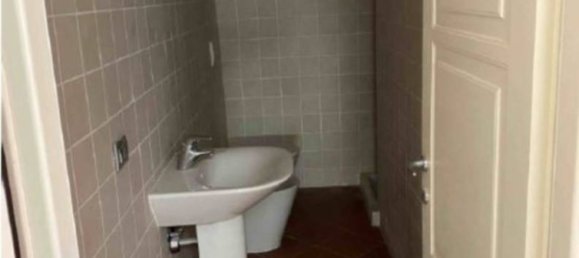 1 bedroom Apartment in Ferrara, Italy No. 19571 10