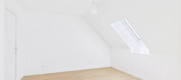 Apartamento de 3 dormitorios en Colombes, France No. 282023 8