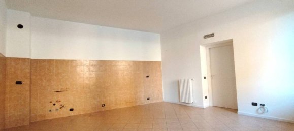 2 Schlafzimmer Wohnung in Rho, Italy, Nr. 22923 9