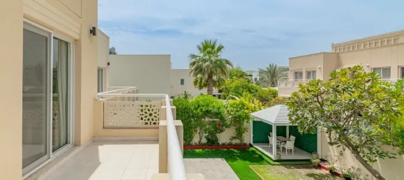 4 dormitorios villa en alquiler en Meadows, Dubai, UAE № 106204 16