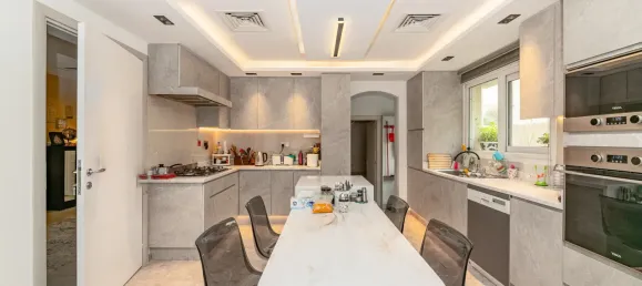 4 dormitorios villa en alquiler en Meadows, Dubai, UAE № 106204 4