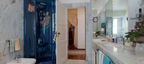 4 rooms House in Colares, Portugal No. 49615 24