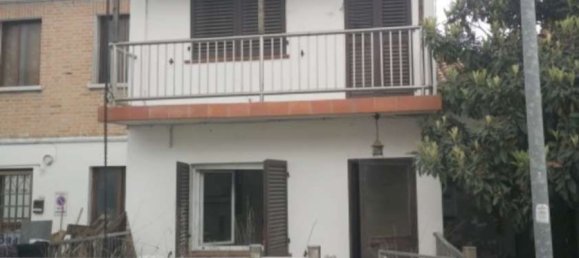 4 rooms Apartment in Ferrara, Italy No. 19542 30