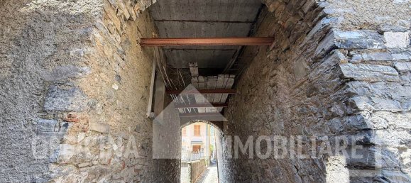 5-Zimmer Haus in Perledo, Italy, Nr. 300950 14