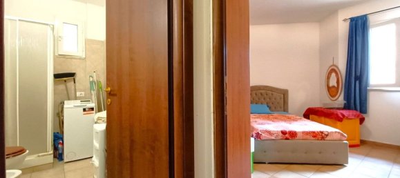 Квартира с 3 спальнями в Ардеа, Италия № 310823 17