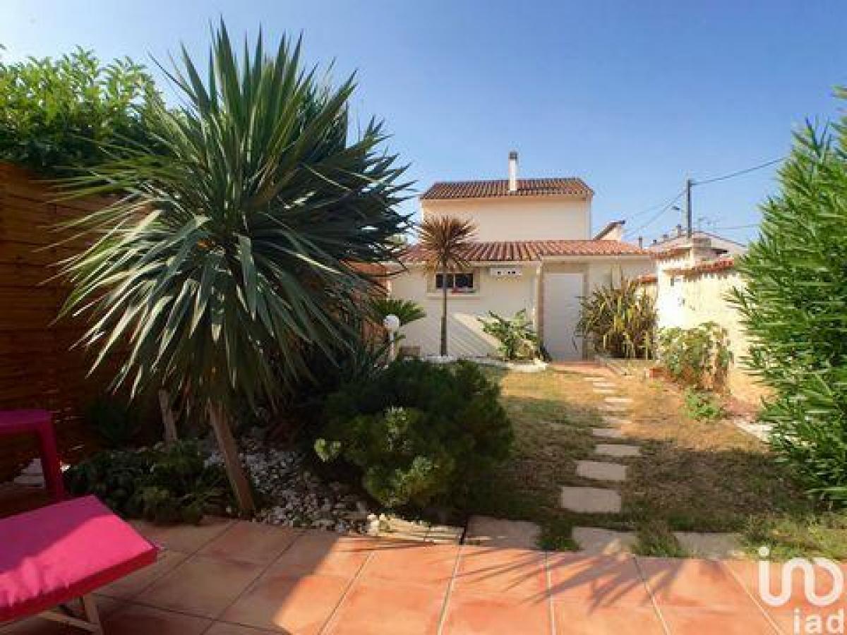 Casa de 4 dormitorios en Cognac, France No. 29574