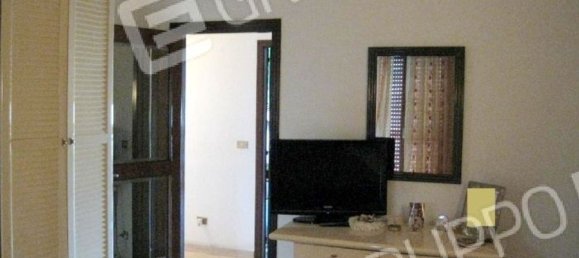 3 rooms Apartment in Bari, Italy No. 276623 24