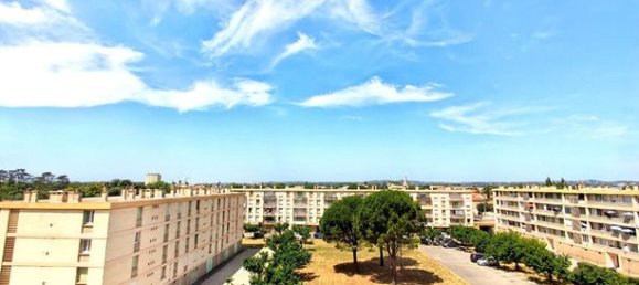 3 bedrooms Apartment in Le Pontet, France No. 309018 11