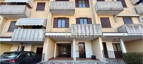 3 Schlafzimmer Haus in Desenzano del Garda, Italy, Nr. 18975 2