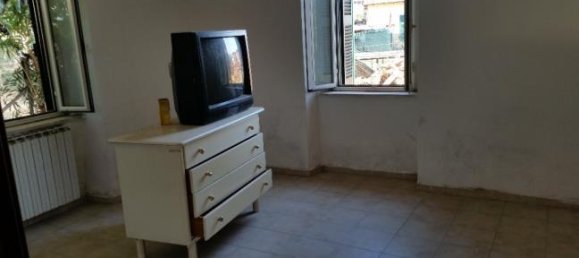 3 rooms House in Cisterna di Latina, Italy No. 253631 6