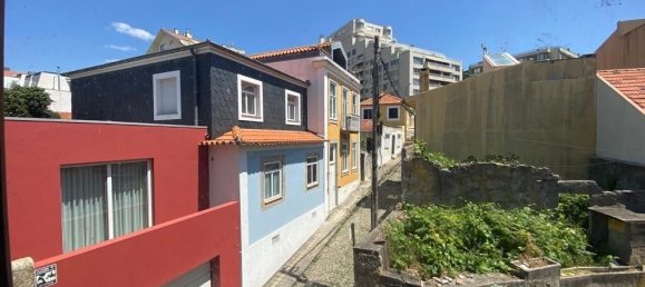 4 bedrooms Villa in Porto, Portugal No. 143121 14