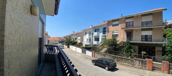 4 bedrooms Villa in Porto, Portugal No. 143121 11