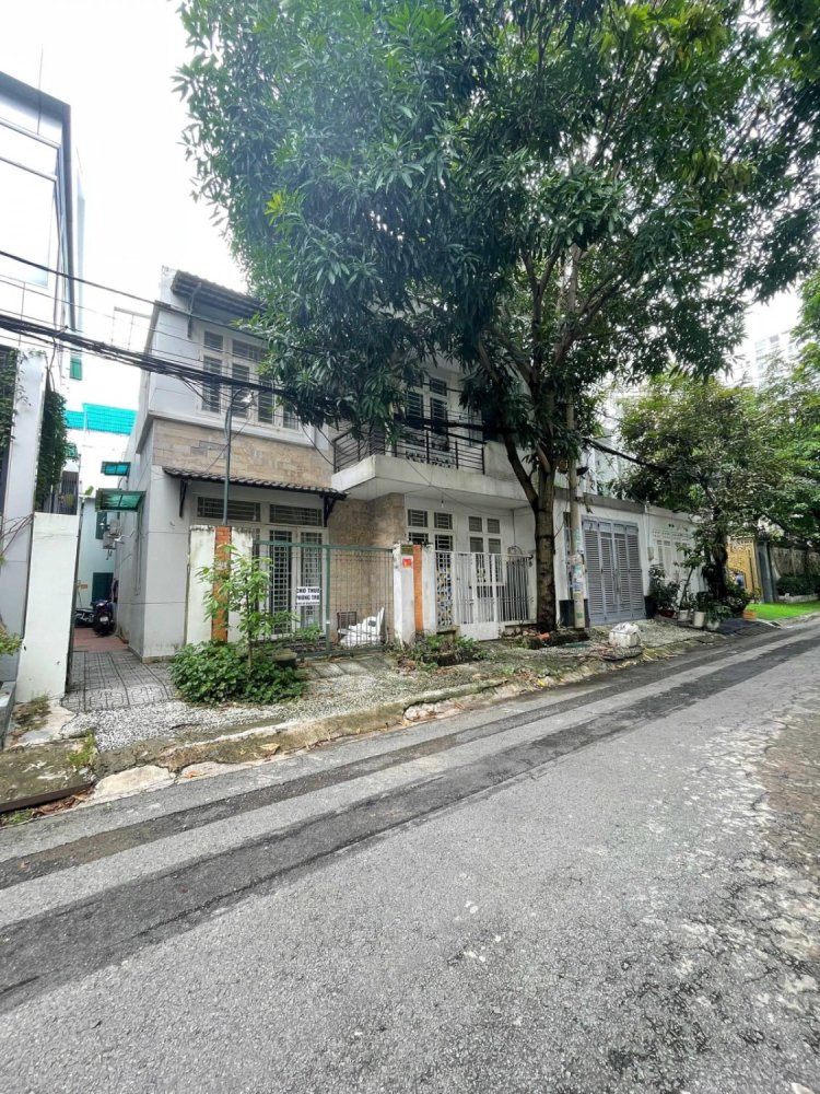 200m² Hotel in District 7, Vietnam No. 19948