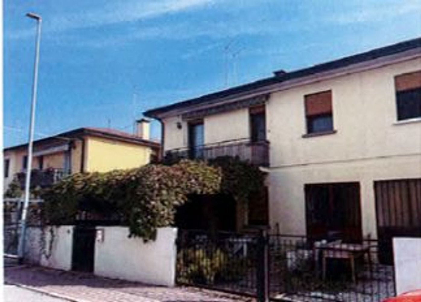 4 rooms Apartment in Piombino Dese, Italy No. 11255