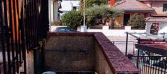 4 rooms Apartment in Piombino Dese, Italy No. 11255 10