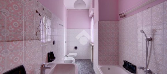 3 bedrooms Apartment in Turin, Italy No. 356643 24