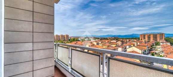 3 bedrooms Apartment in Turin, Italy No. 356643 5